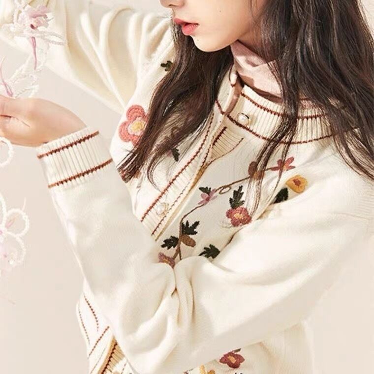 迷い込んだのは音のない花畑Cardigan〈A485〉