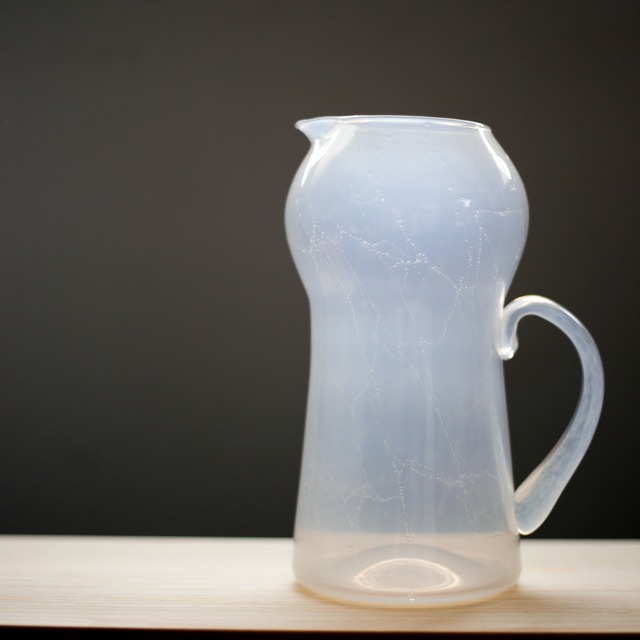 nora - glassworks - kokeshi pitcher M / milk (made in Japan)