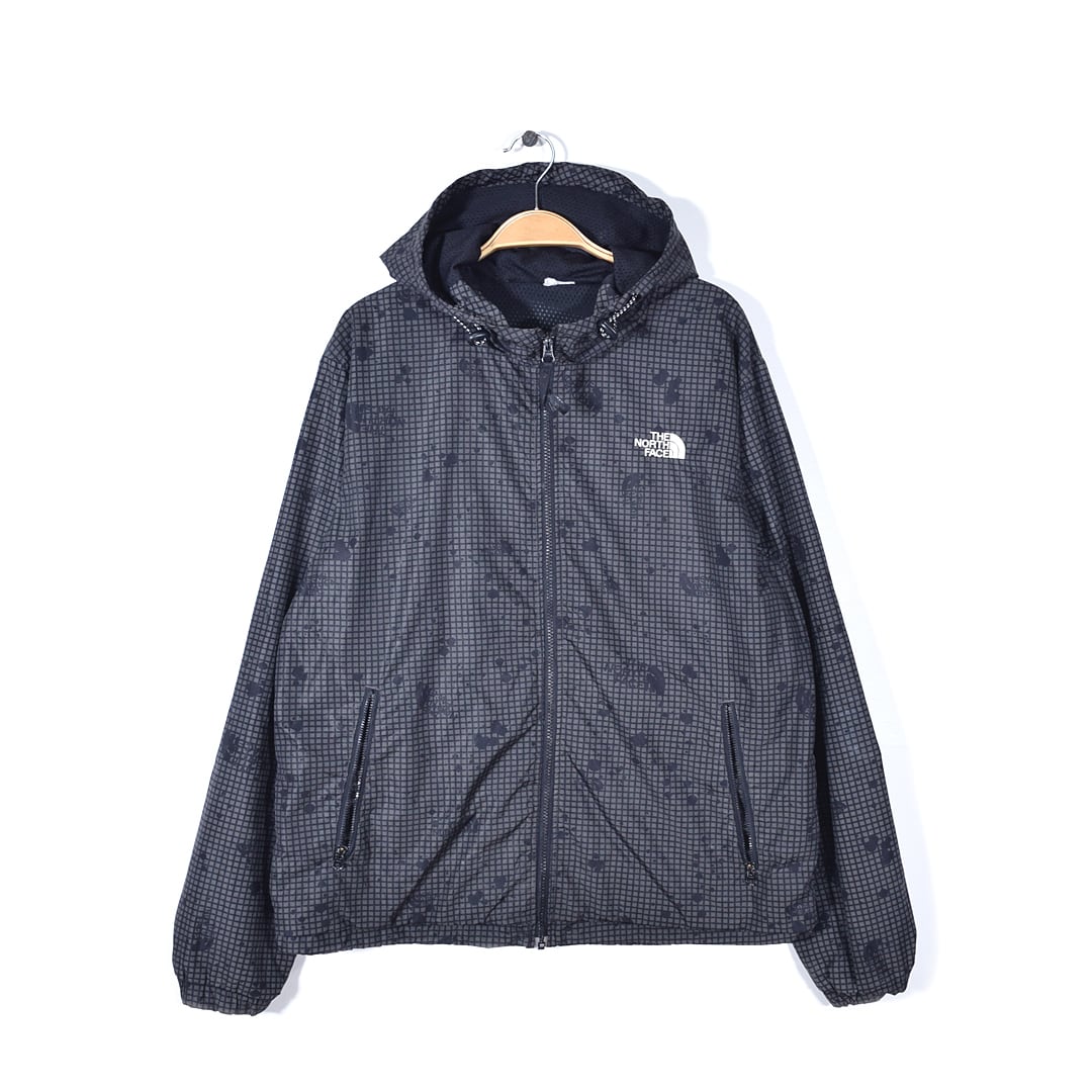 ノースフェイス ナイロンジャケット マウンテンパーカー デジタルカモ 総柄 アウトドア ブラック ウィンドブレーカー NORTH FACE サイズM相当 古着 @DD0346