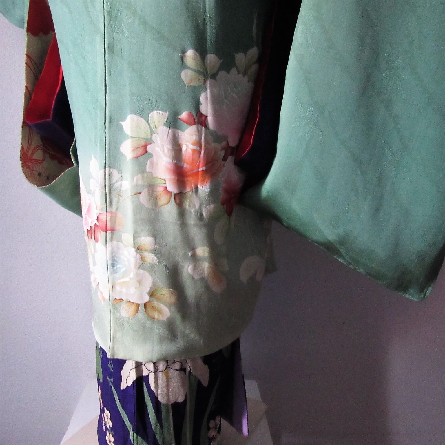 薔薇の裾模様 アンティーク長羽織 着物 錦紗縮緬 | アンティーク着物と