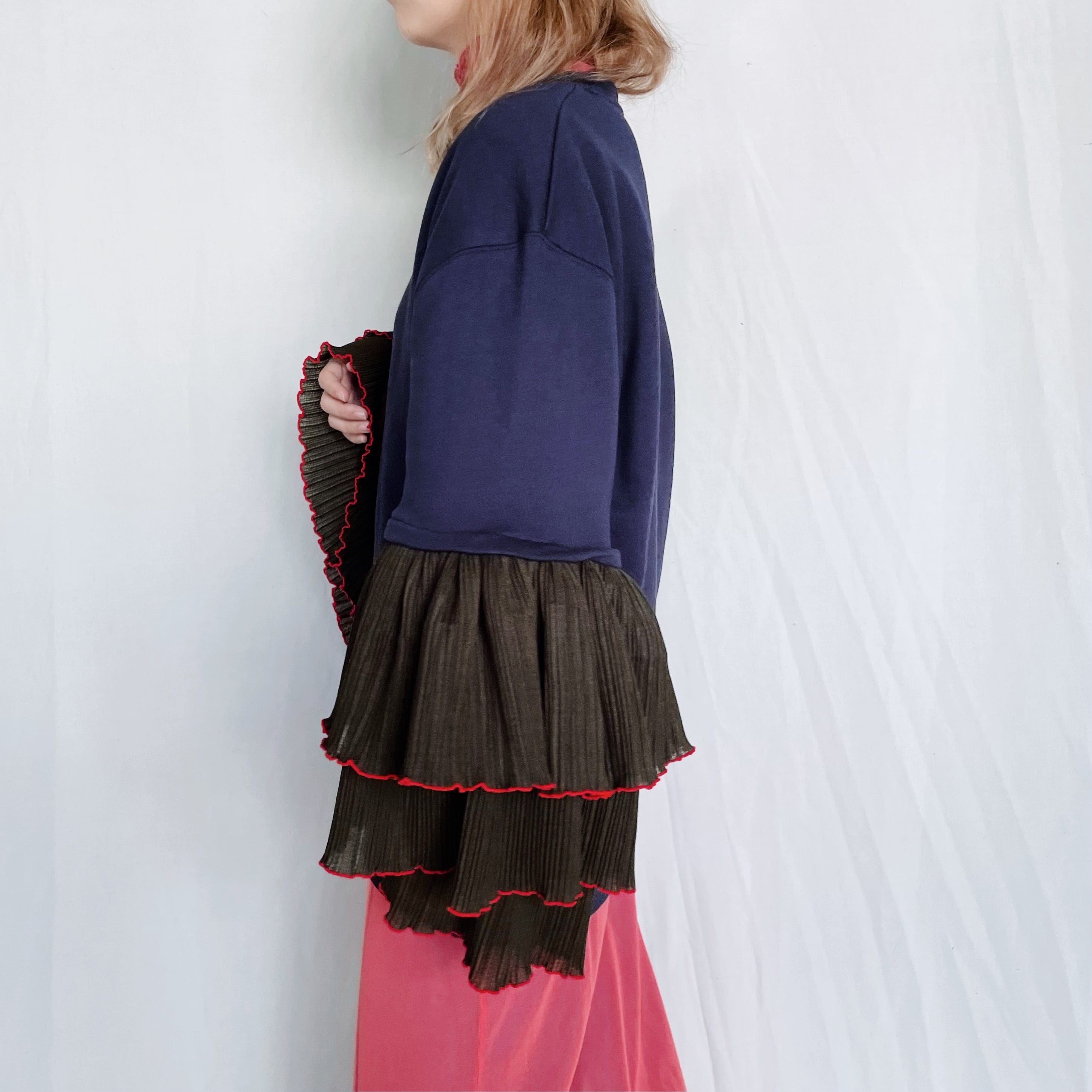 NON TOKYO ノントーキョー / FRILL LAYERD SLEEVE SWEAT / NAVY | coug