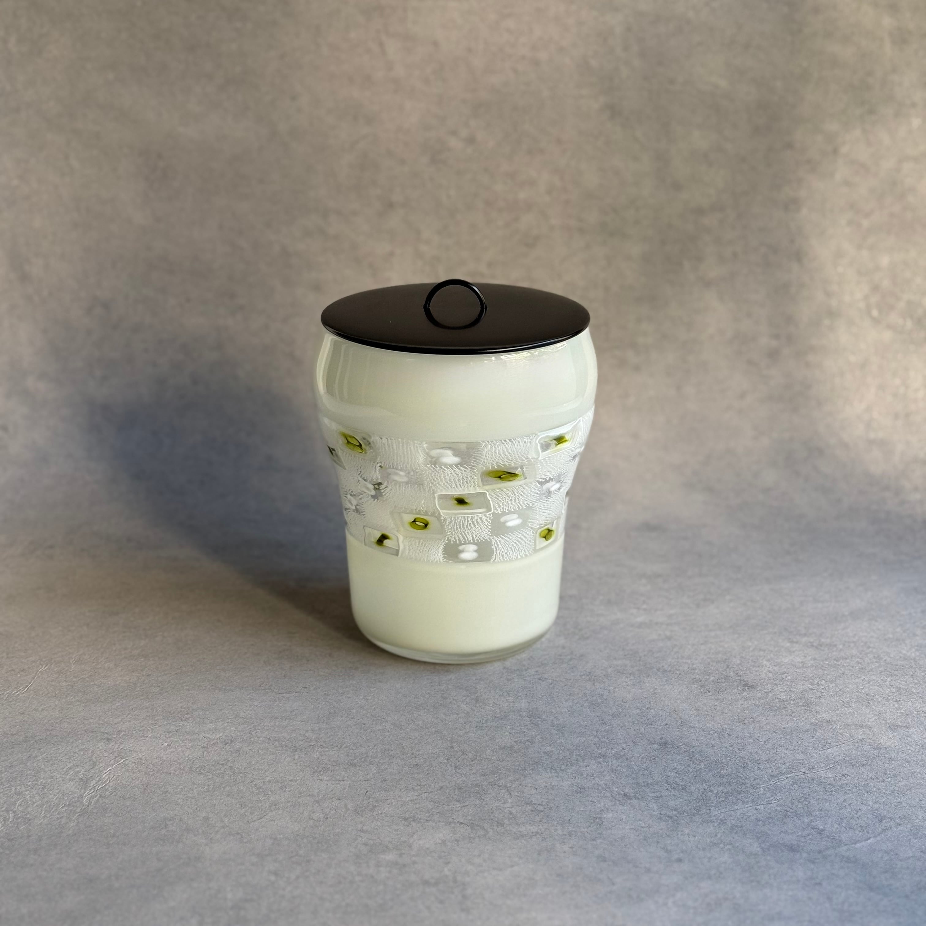 みずのみさ モザイク水指 白