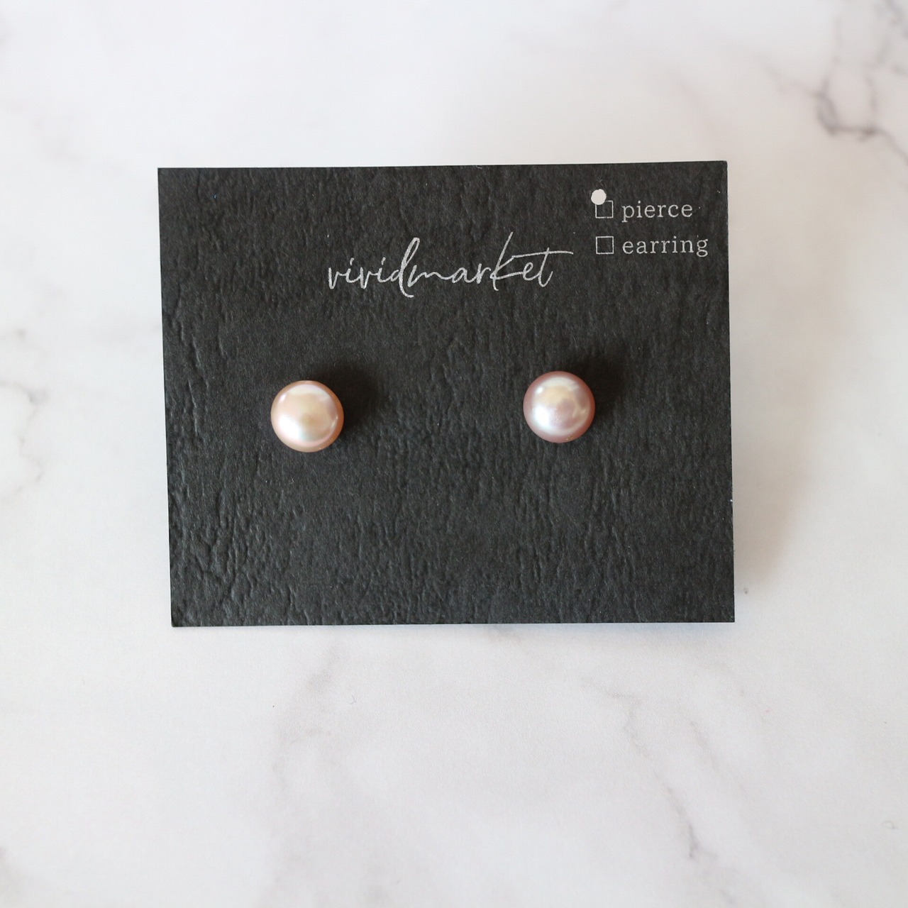 一粒ピンク淡水パールピアス