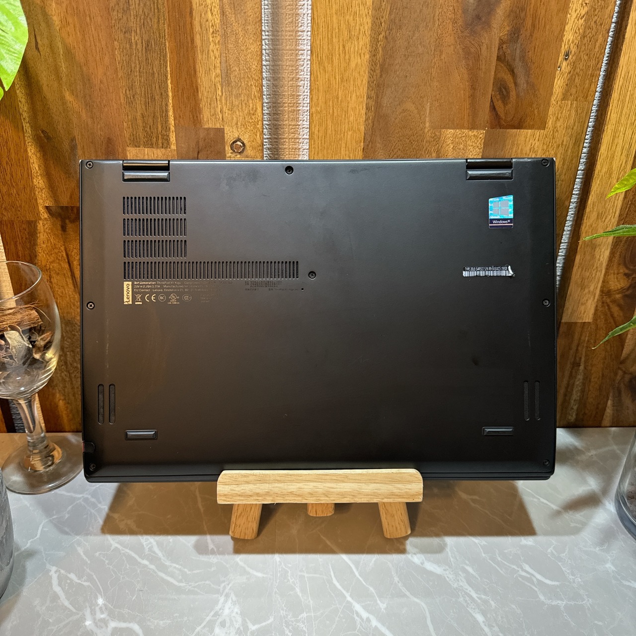 Thinkpad X1 Yoga☘️SSD256GB☘️i5第8世代☘️メモリ8GB | ほんぽく 