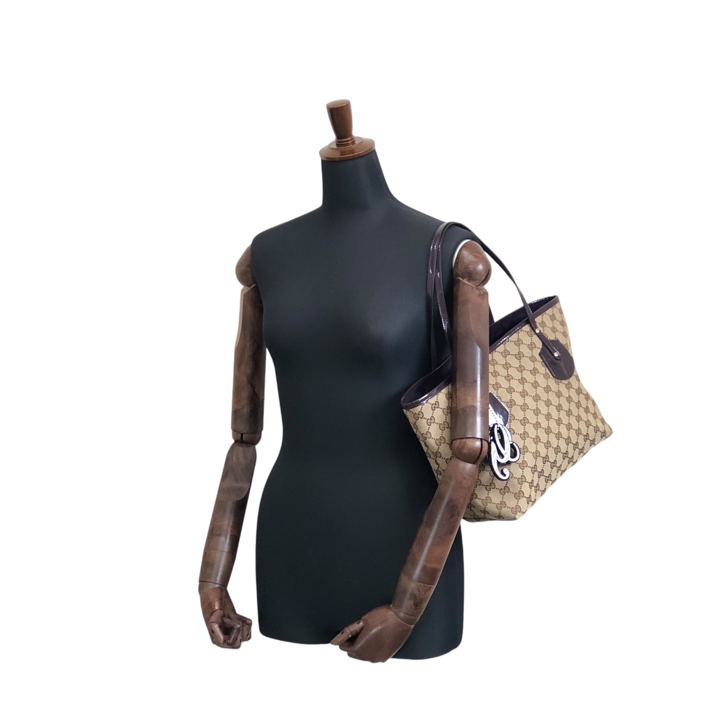 グッチ GGトートバッグ ロゴチャーム 付パープル