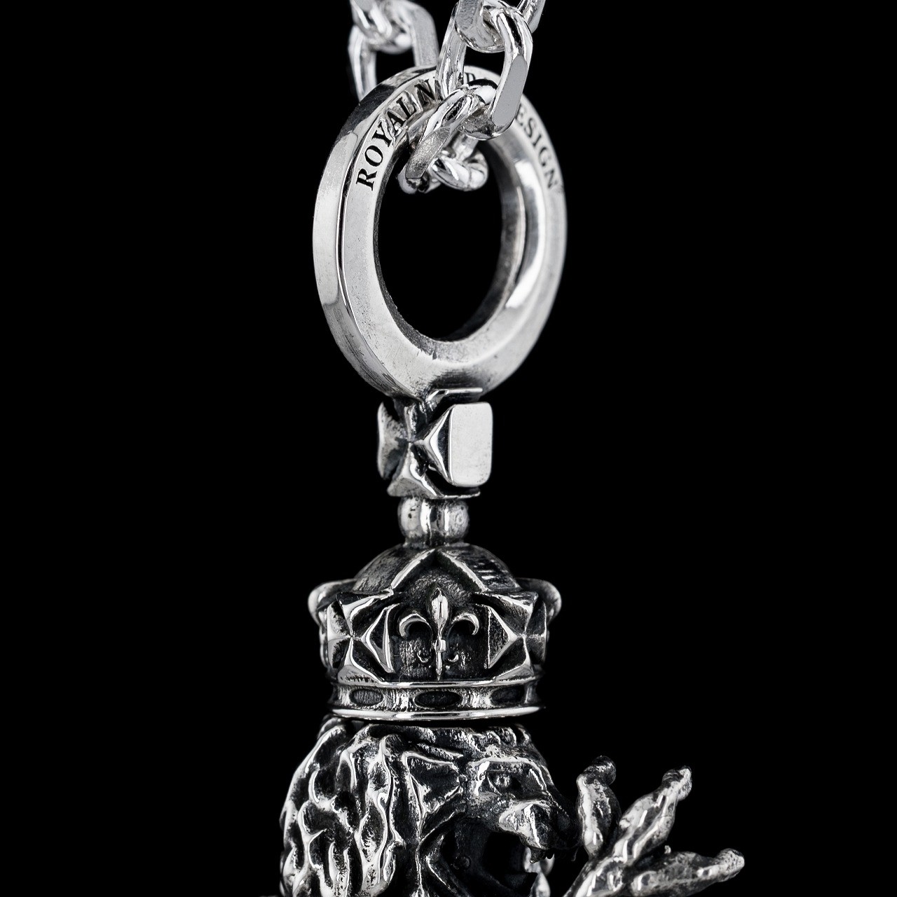 クラウンレオペンダントトップ オールシルバー