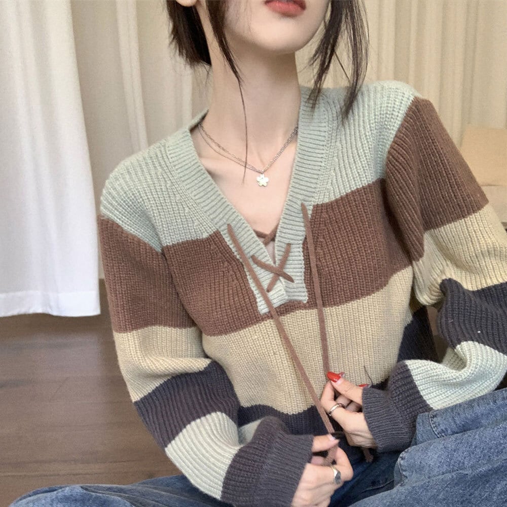 【送料無料】 ニット セーター ボーダー ショート丈 長袖 レディース 春秋冬 韓国 大人 カジュアル おしゃれ マルチボーダー ゆったり 体型カバー レースアップ トップス 大人可愛い 大人女子