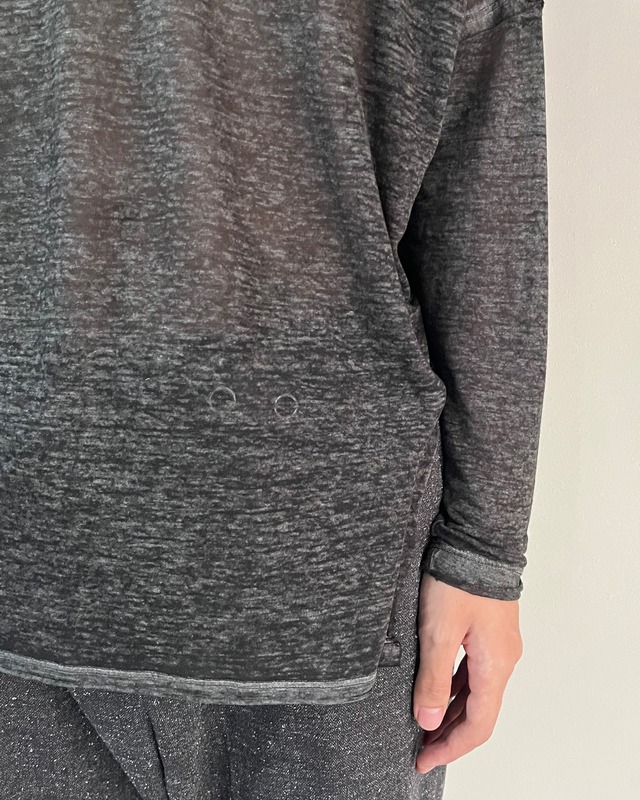 washed V-neck deformed sheer top