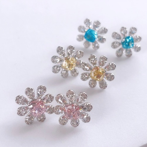 Petit Flowerピアス