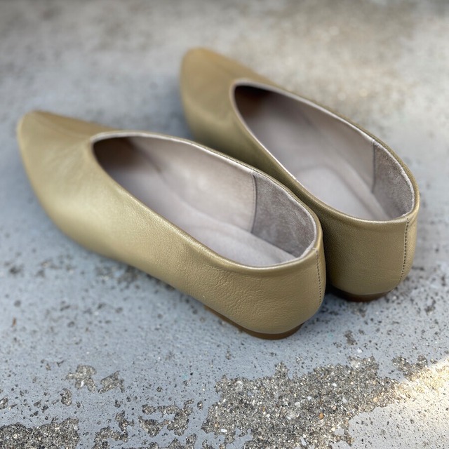 【マットゴールド】カジュアル・ドレスアップにも最適　こだわりが詰まったパンプス❄︎made in Japan❄︎