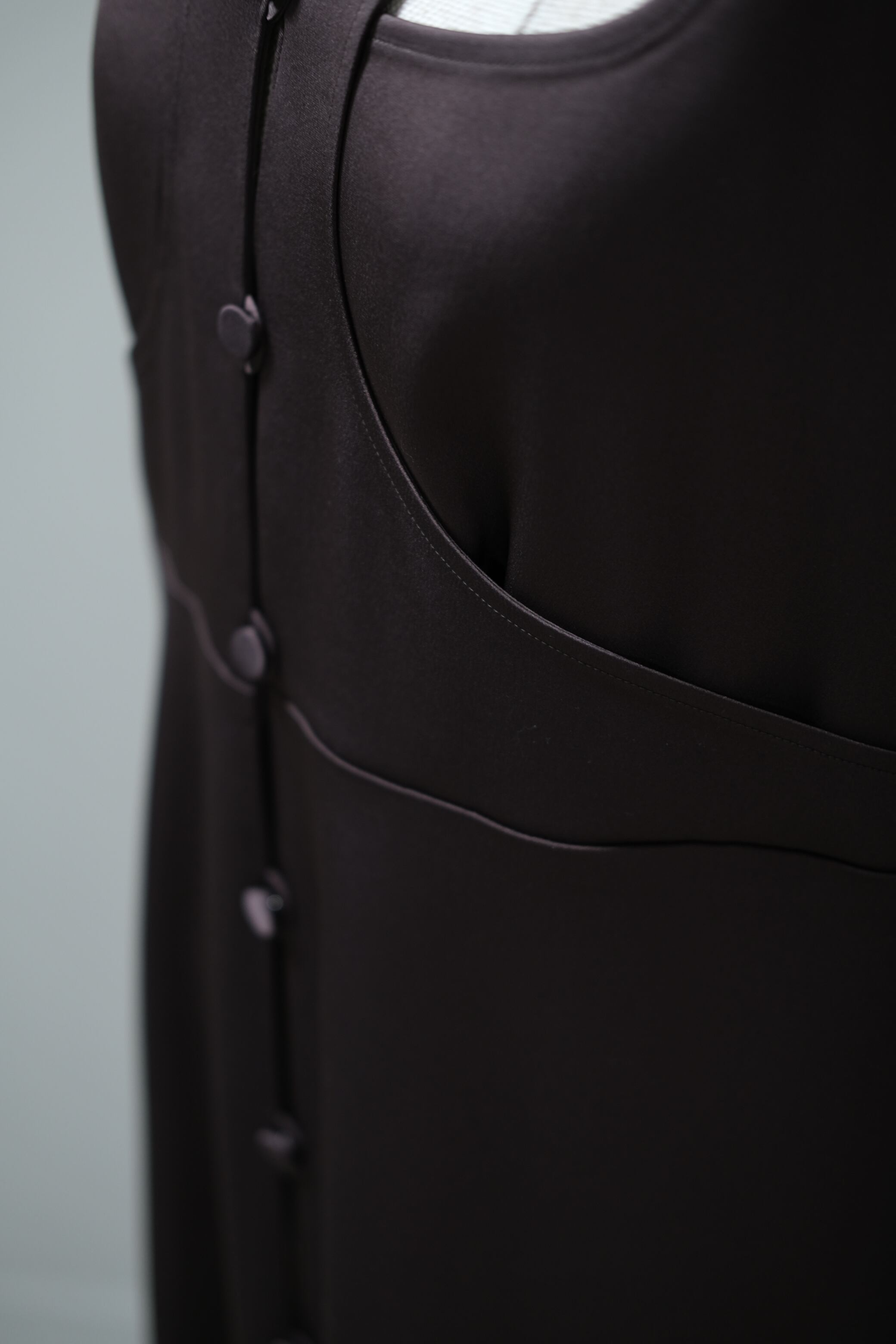 【新品未使用タグ付き】FETICO CUTOUT SATIN SHIRT FETICO】CUTOUT SATIN SHIRT - brown | loop