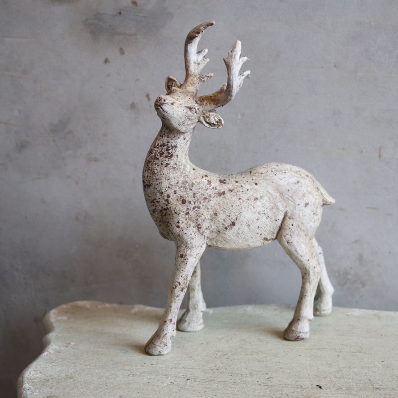 飾り　置き物　　ルーン　シャビーシック　オシャレ