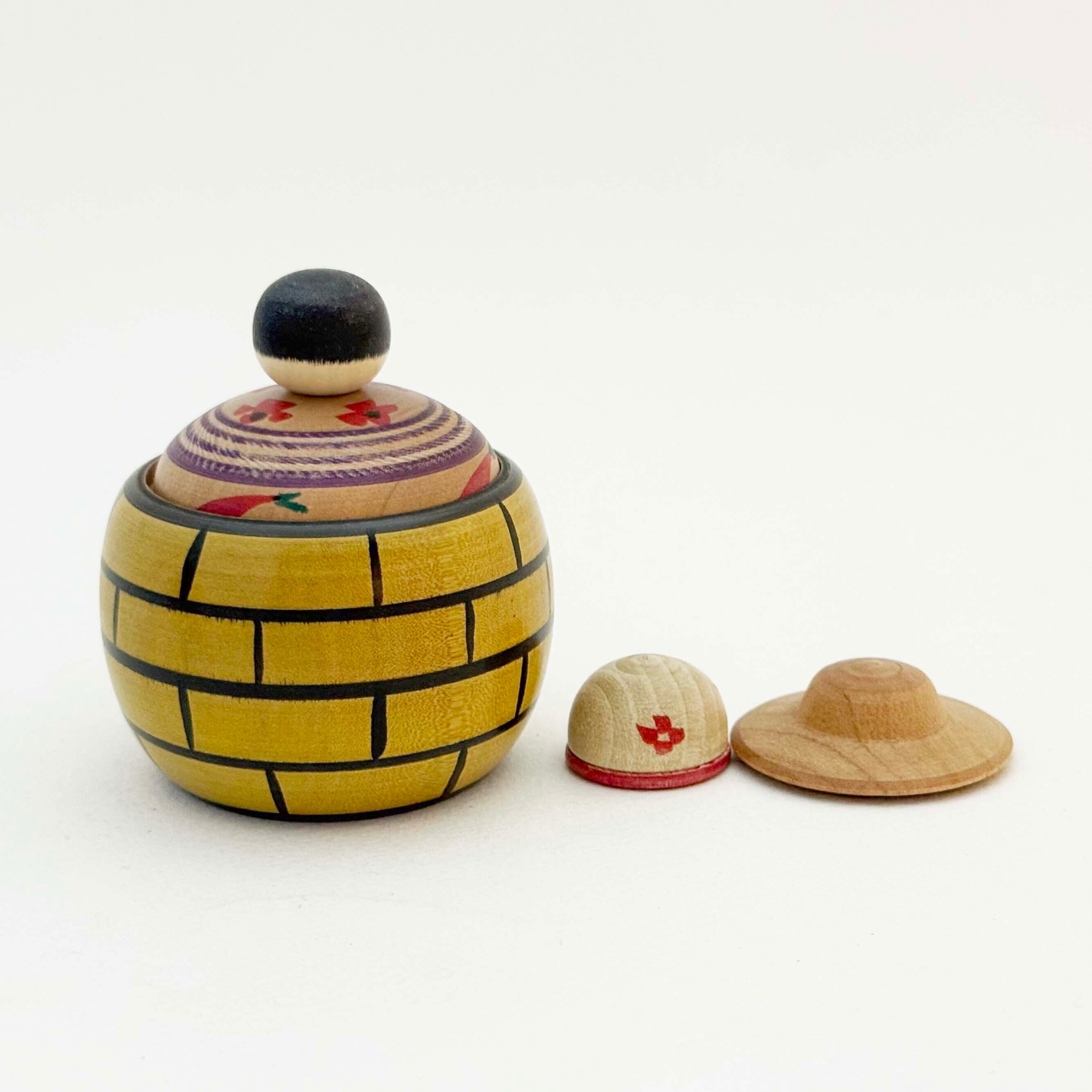 遠刈田系 / 六郷仁美工人（帽子着せ替え蓋物えじこB）