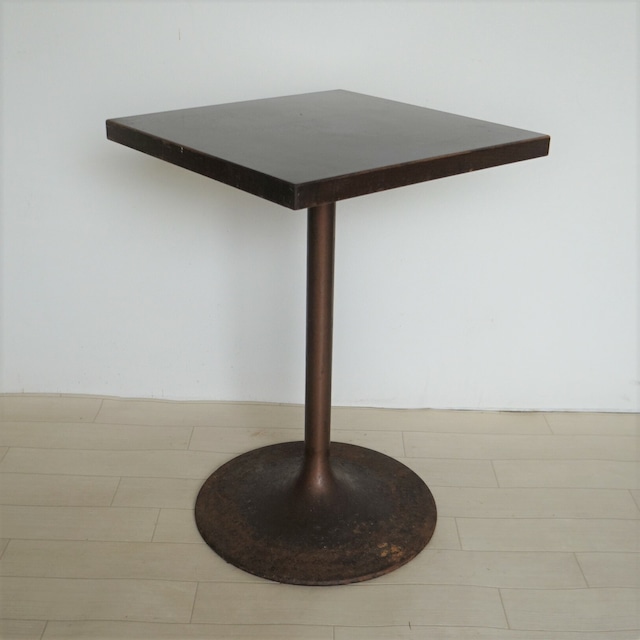モンサント こげ茶色の正方形テーブル