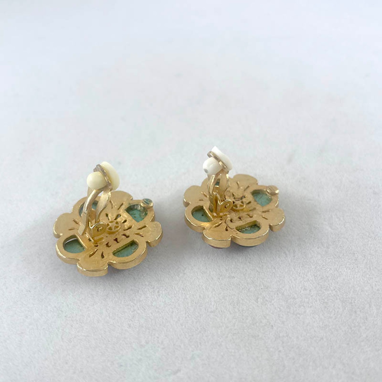 イヤリング　ガラス飾り　スモークカラー 19acd39-2