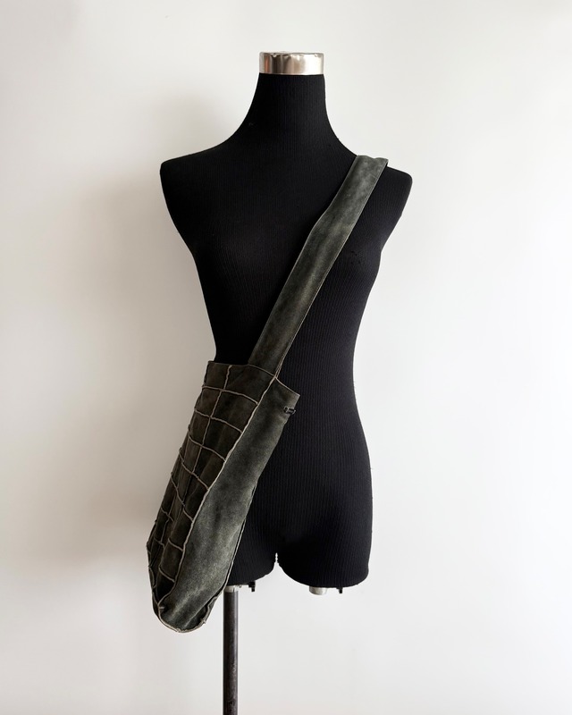 FW1999 CHANEL LEATHER CHOCO BAR SHOULDER BAG