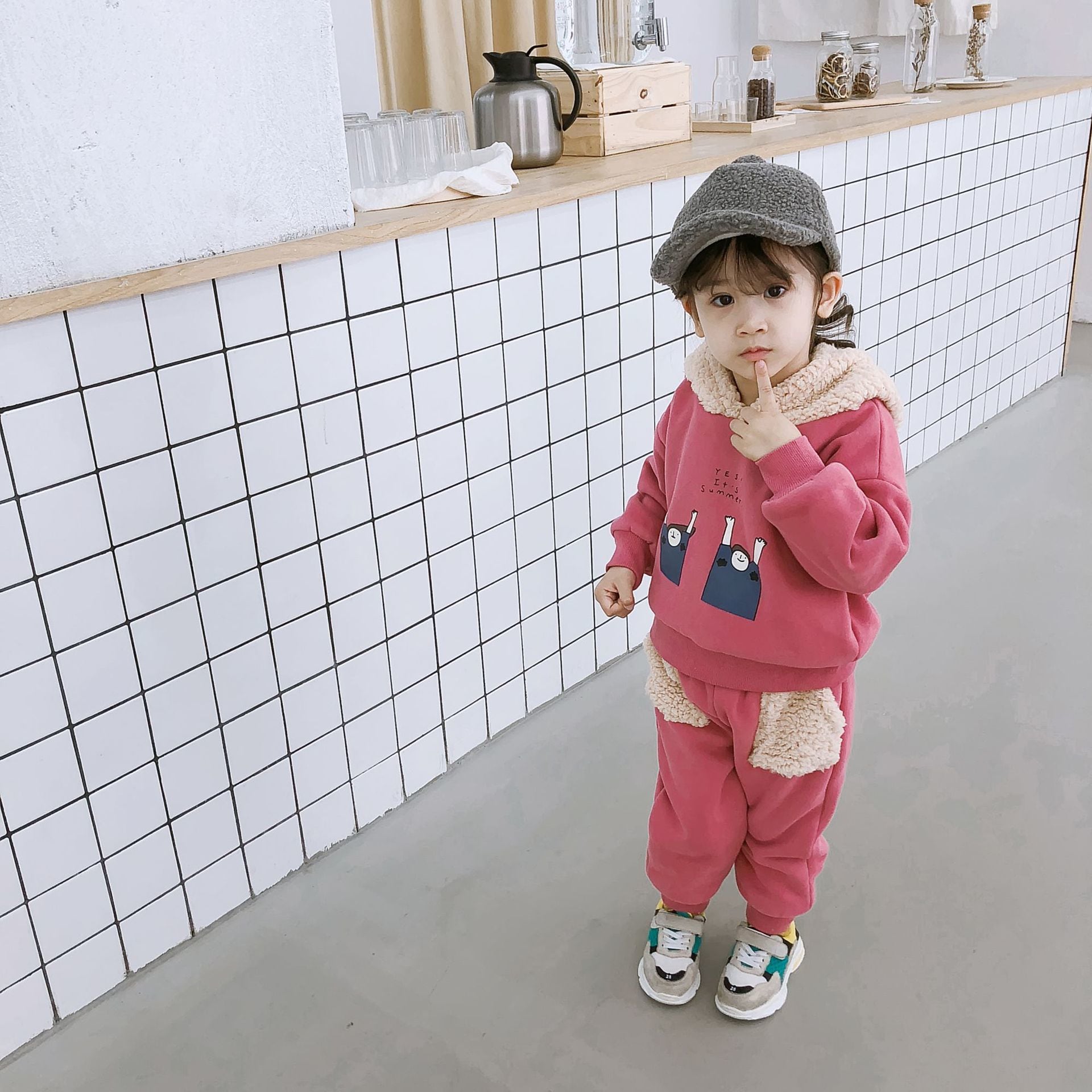 xiao0071)女の子もこもこボア付きプリント入りトレーナー＆長ズボン