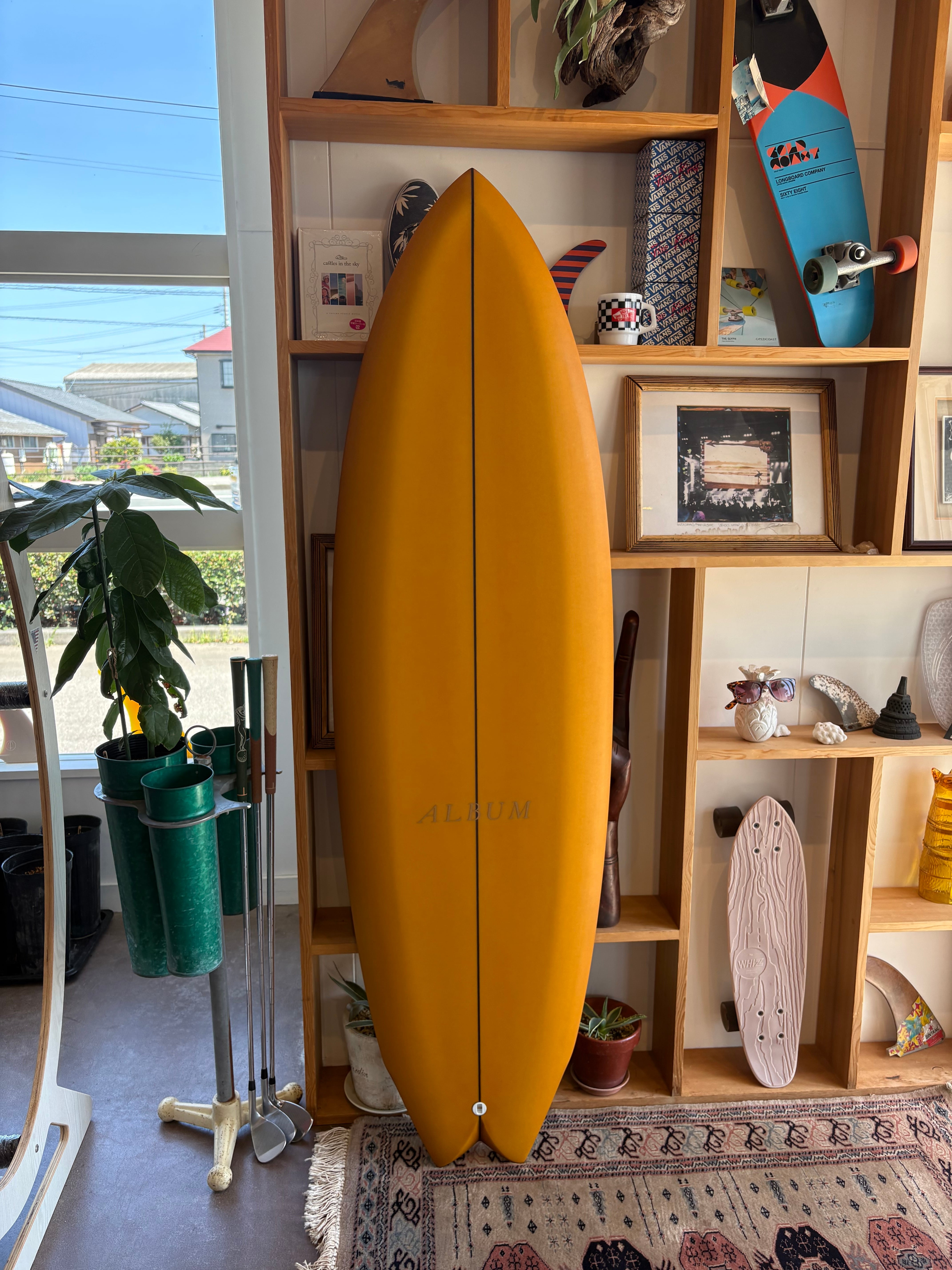 ALBUM SURFBOARD 5'7