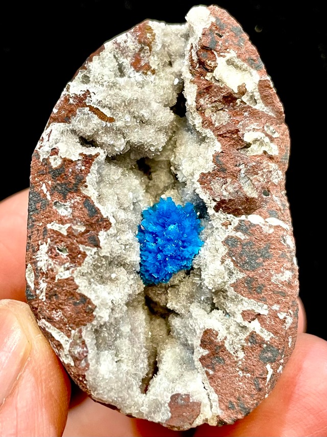 3) カバンサイト母岩付き