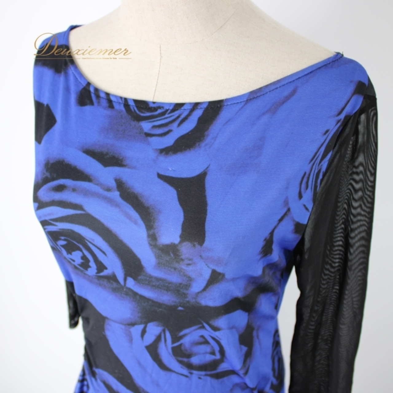 社交ダンス 衣装 スタンダード ドレス ワンピース レッスンウェア パーティ衣装 ブルー系 ブラック系 ICHIOKU イチオク 青 黒 花柄 薔薇 バラ 大人用 ドレス レディース フィット感 おしゃれ エレガント 華やか 丈約97cm フォーマル ステージ衣装 ホースヘア 伸縮性 心地よい 質感 デザイン性 おすすめ 通販 人気