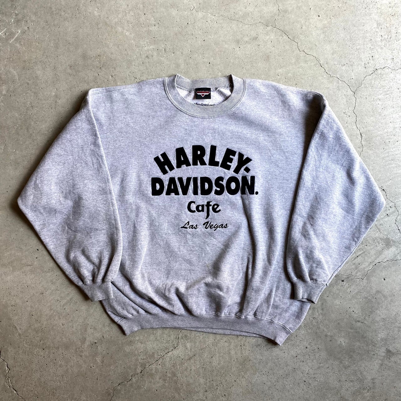 90年代 USA製 Harley-Davidson Cafe ハーレーダビッドソン カフェ フロッキープリント スウェット メンズXL 古着 90s  ビンテージ ヴィンテージ トレーナー バイク モーターサイクル バックロゴ刺繍 ライトグレー 灰色【スウェット】 | cave ...