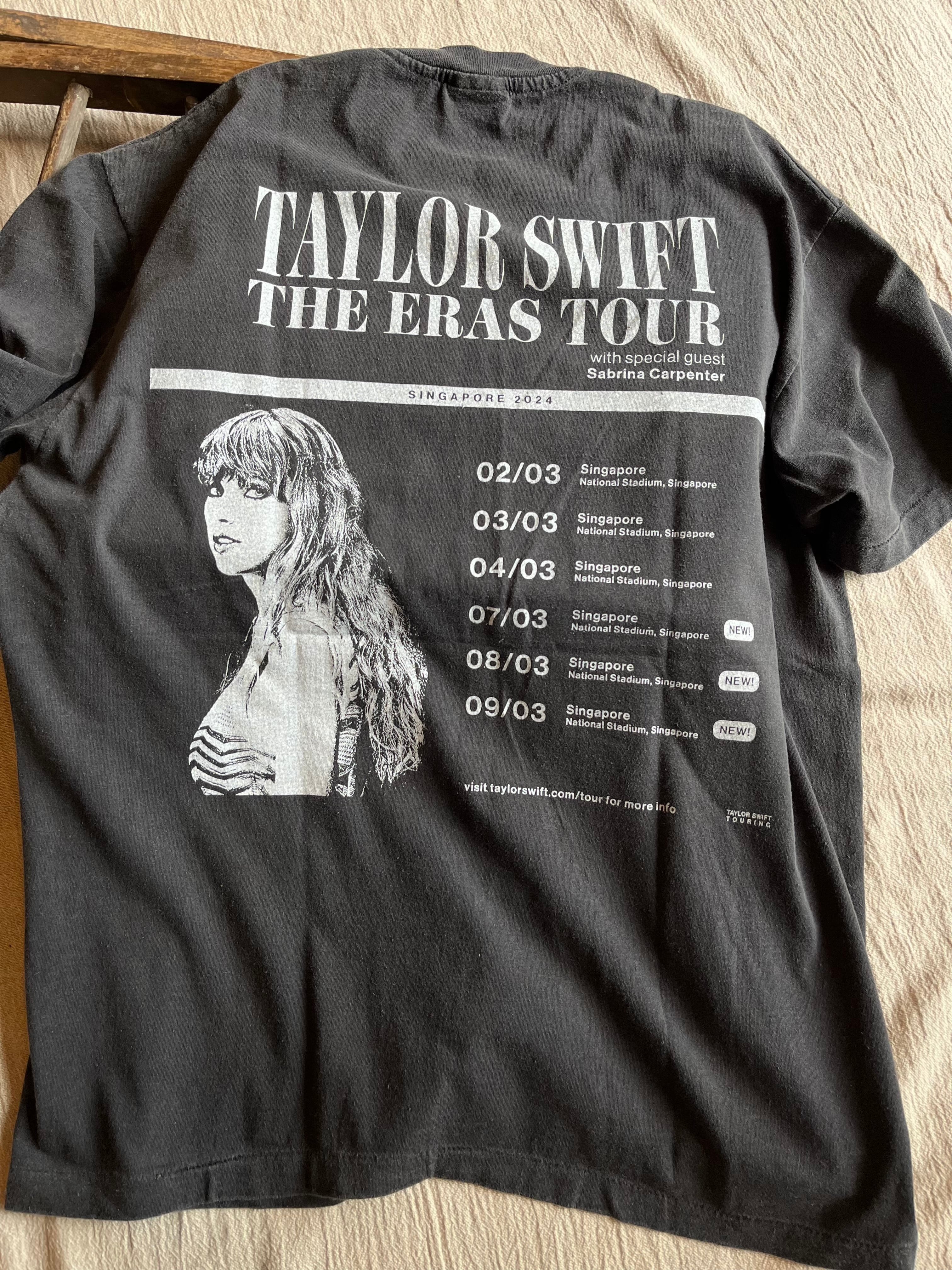 TAYLOR SWIFT THE ERAS TOUR AT SINGAPORE 2024 S/S TEE TAYLOR SWIFT THE ERAS TOUR AT SINGAPORE 2024 S/S TEE