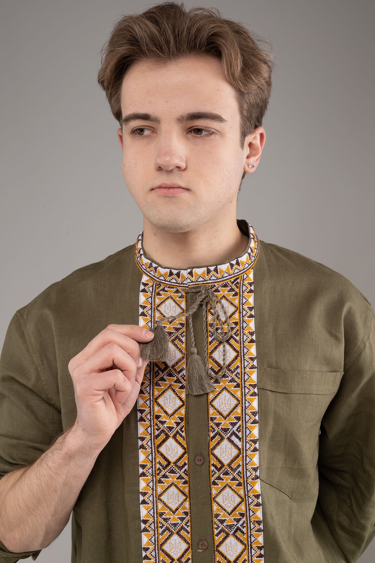 ウクライナ刺繍ヴィシヴァンカ　クロスステッチ手刺繍　Lサイズ　メンズ - 10