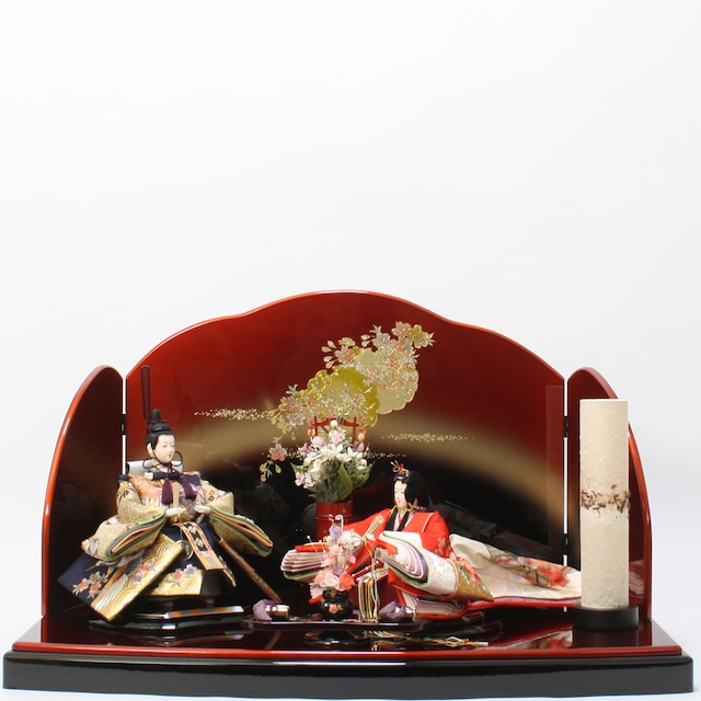 ひな人形レンタル｜親王飾り｜高級金襴｜初節句｜1か月レンタル｜特典付き｜福岡｜人形の松屋｜《商品名》衣装着親王飾り　三五　王朝　金彩刺繍〔商品コード〕30327-8811　品番8811