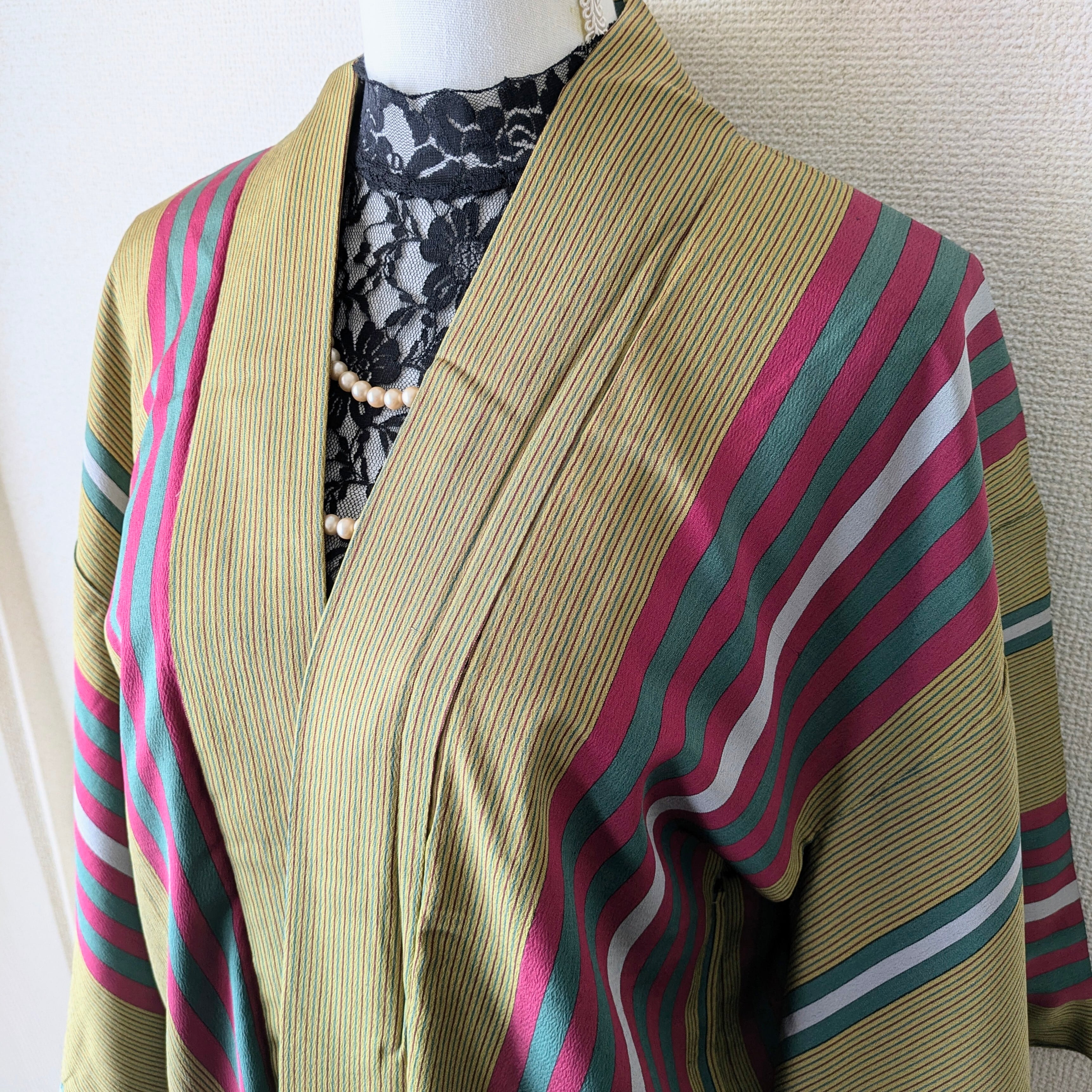 Vintage】HAORI 長羽織 羽織 正絹 縮緬 縞 大正浪漫 古布 時代布 Vintage】HAORI 長羽織 羽織 正絹 縮緬 縞 大正浪漫 古布 時代布