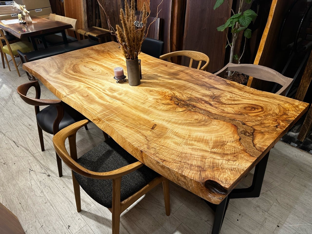 スプルース一枚板天板 楠（クス）_2200×890-970-1050×50_浅草本店_テーブル天板/一枚板