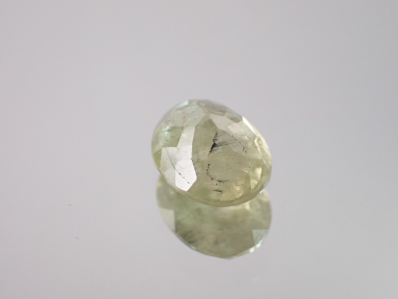 トルコ産カラーチェンジダイアスポア　2.11ct　[C11-195]