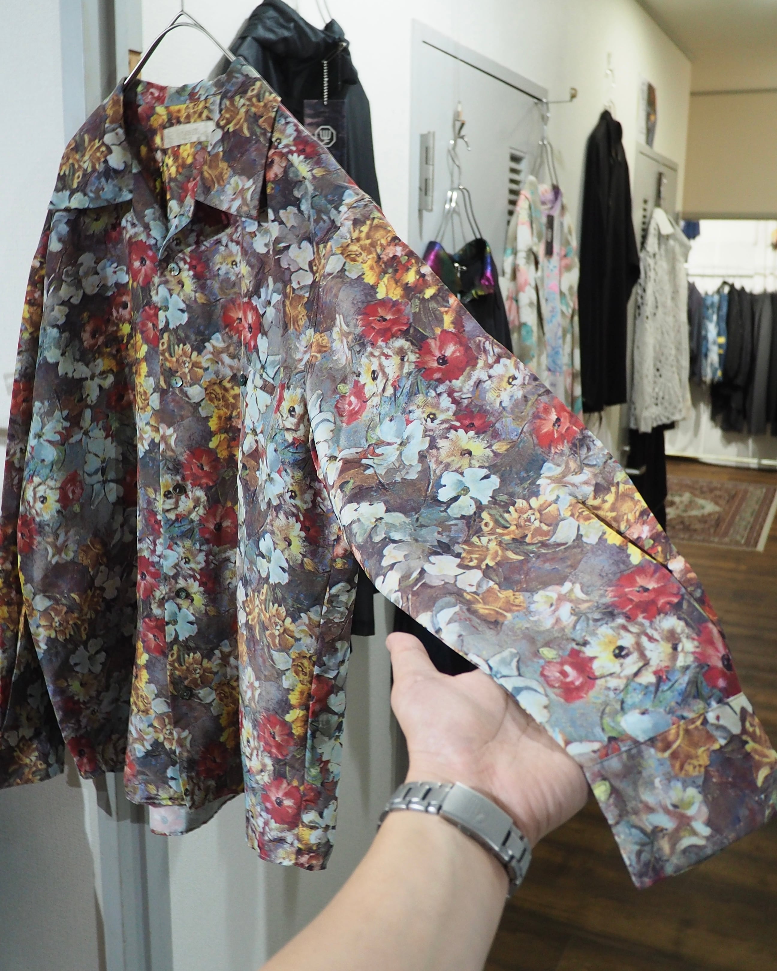 Beautiful Luxury Flower All Over Pattern Vintage Open Collar Shirt