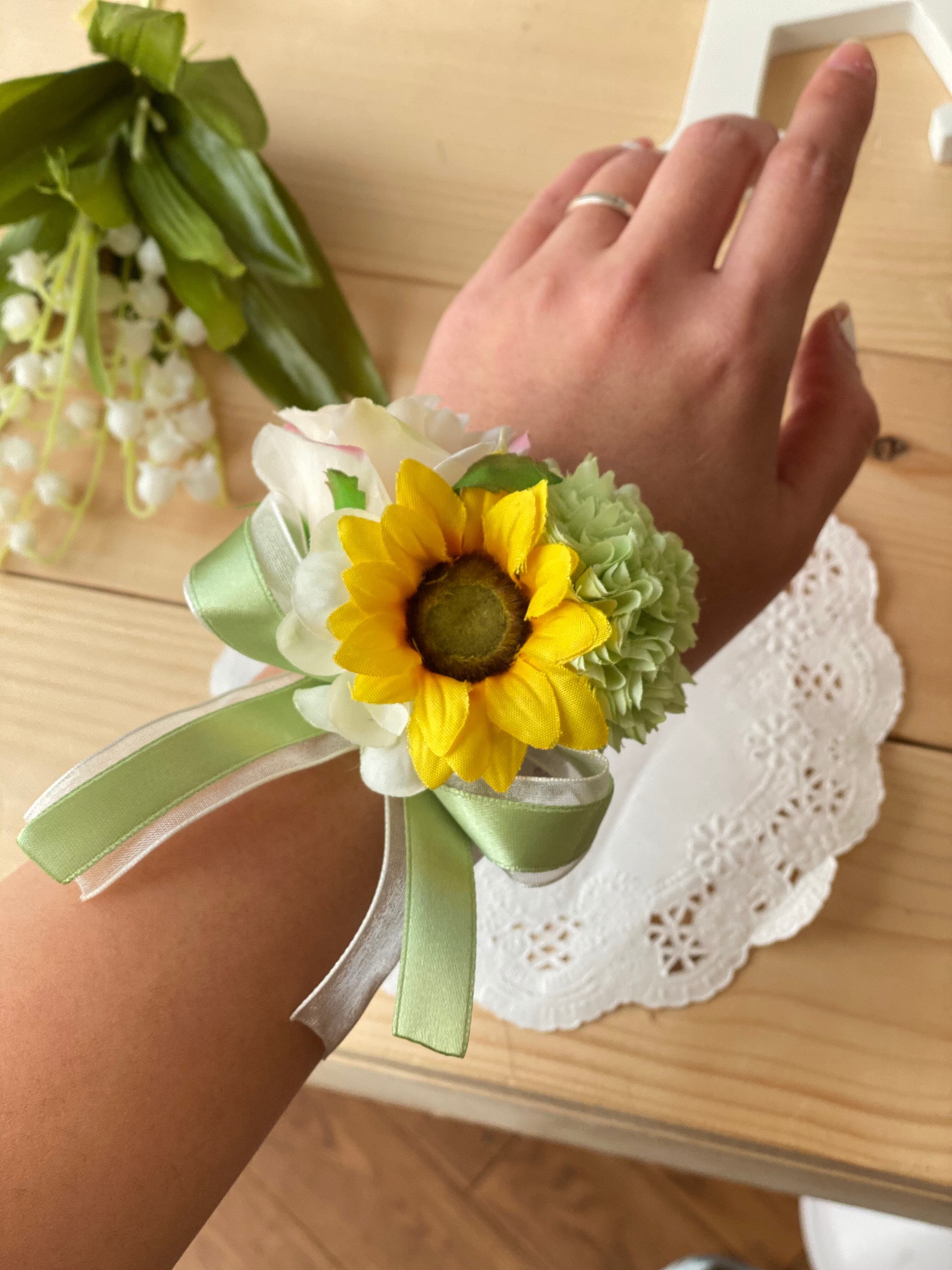 ひまわりリストブーケ Houkiboshi ひまわりリストブーケ Houkiboshi