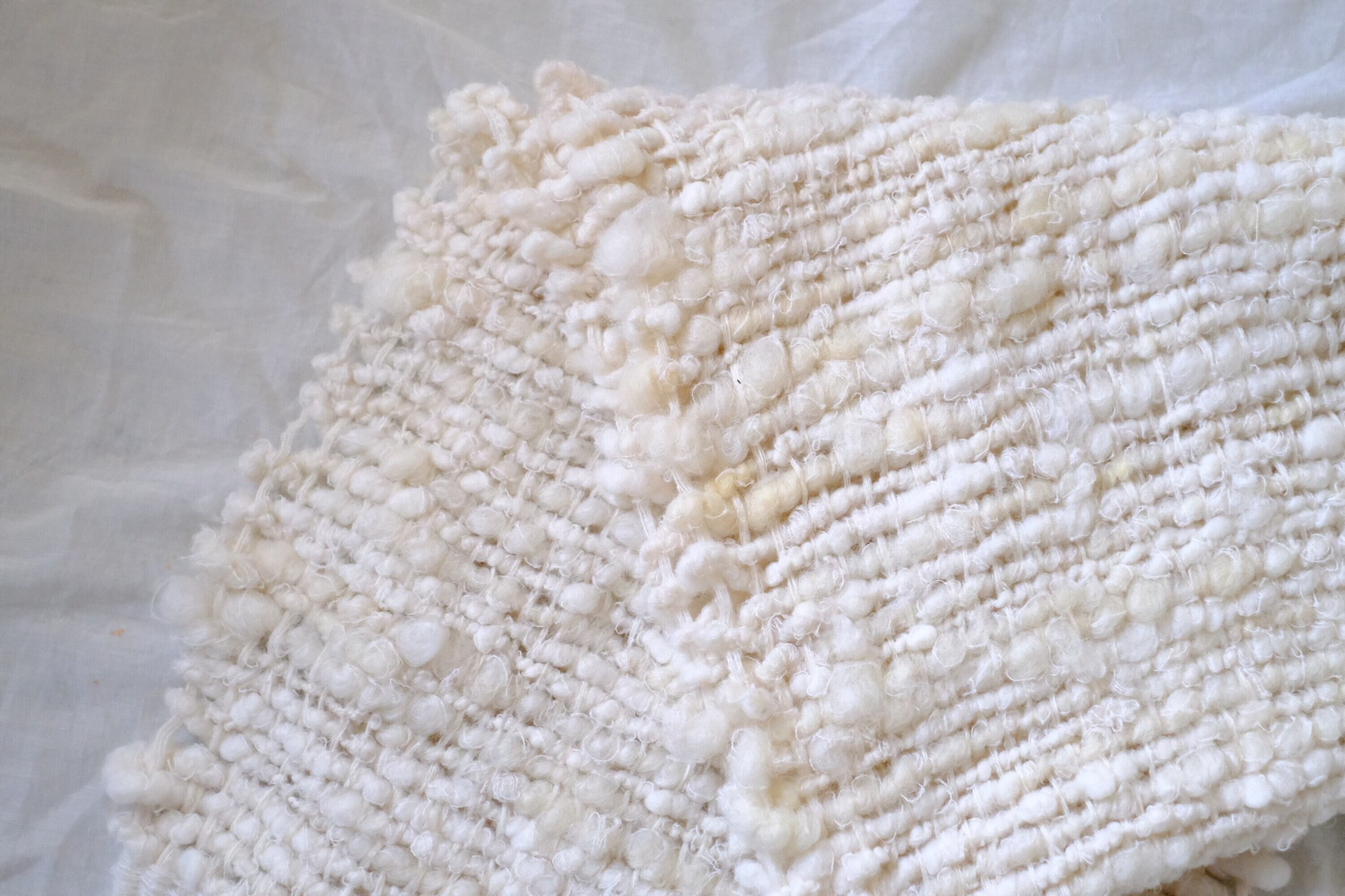 手紡ぎ糸のマフラー　o-0536