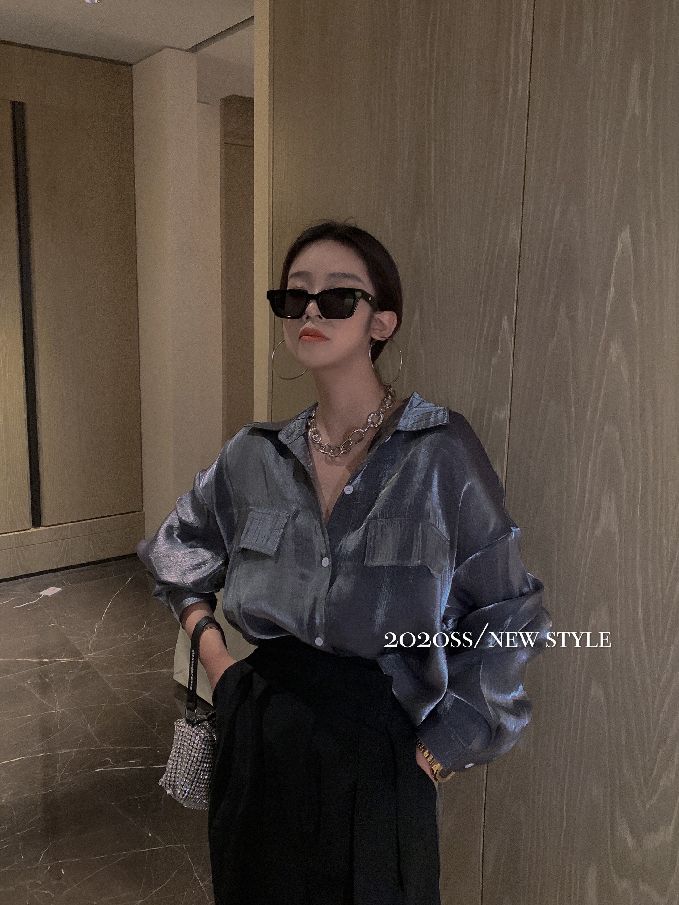 香港スタイルのマーメイドジグレーシャツジャケットレディース初秋のデザインニッチシャツルーズ長袖シャツ ブラックストロベリース7895444203