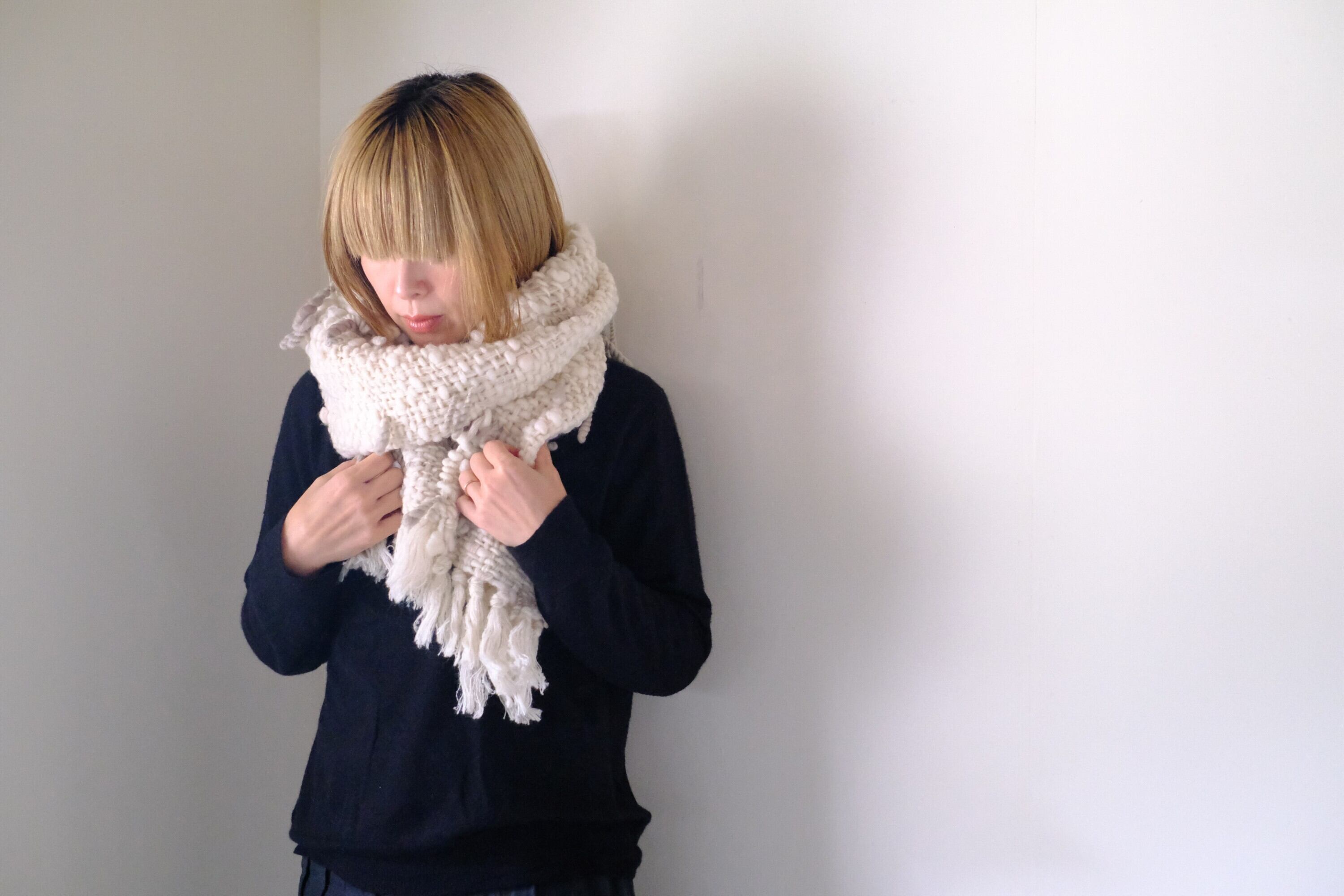 手紡ぎ糸のマフラー　o-0536