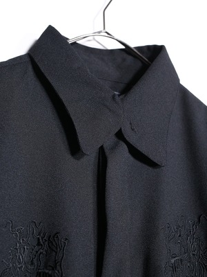 龍 embroidery oversize shirt