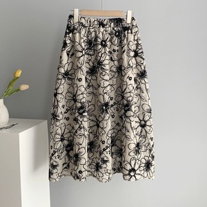 モノトーン 花柄ロングスカート 10011