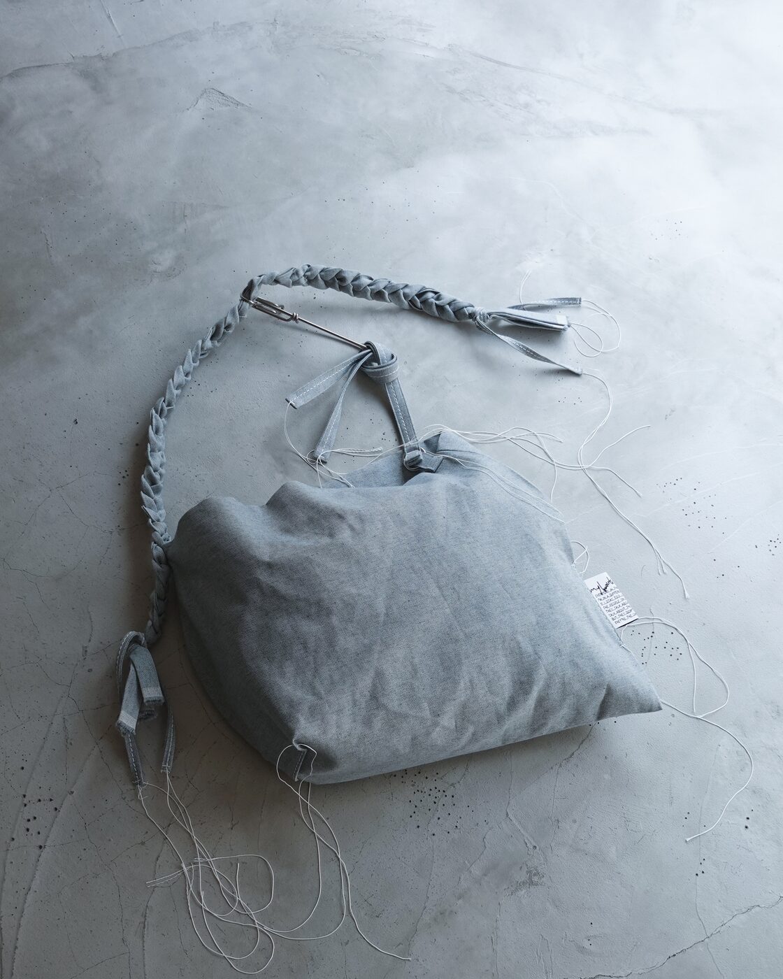 my beautiful landlet 0th STITCH DENIM SHOULDER BAG LIGHT BLUE | PAY ID