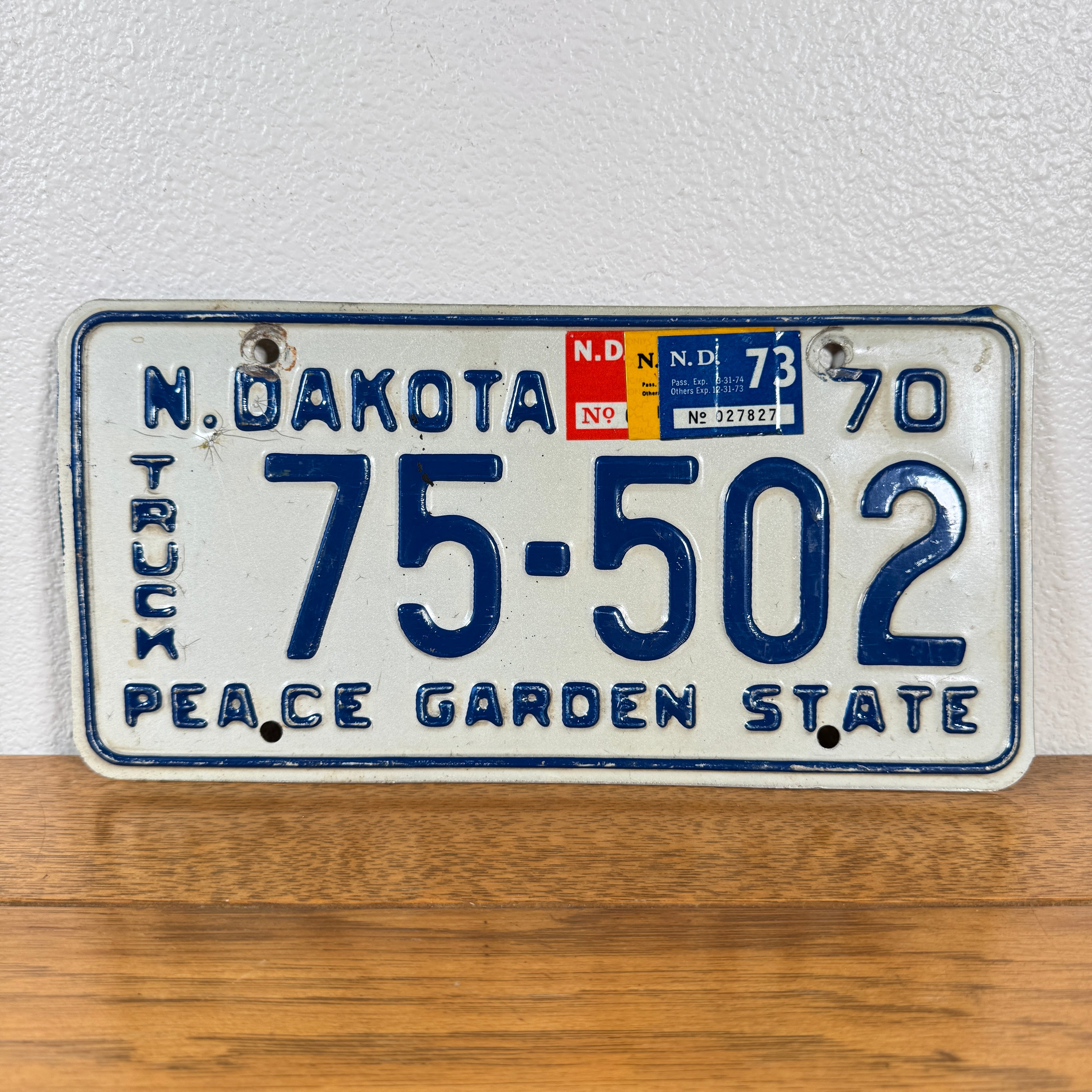 #1644 ノースダコタ ナンバープレート インテリア