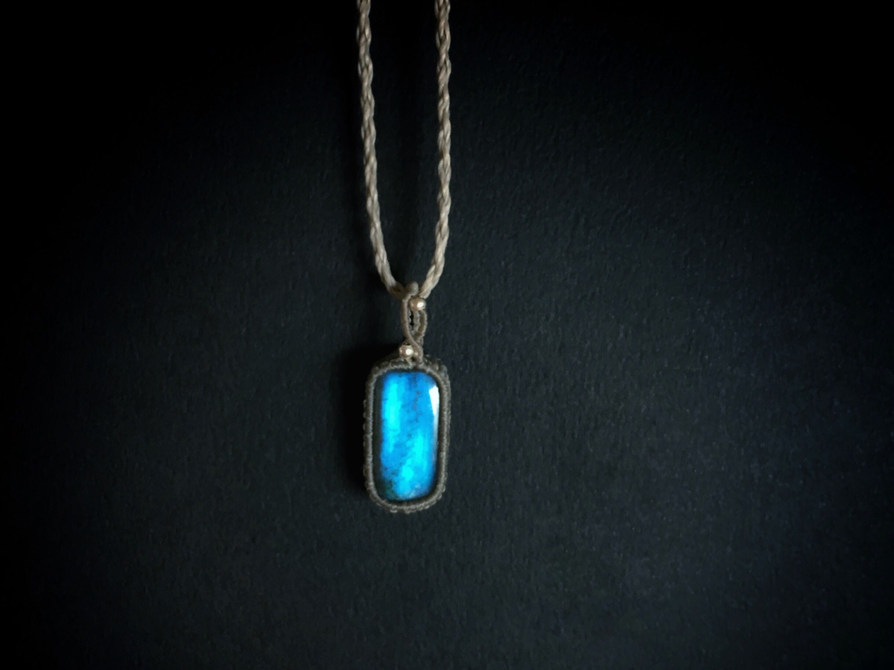 ラブラドライト macramé necklace