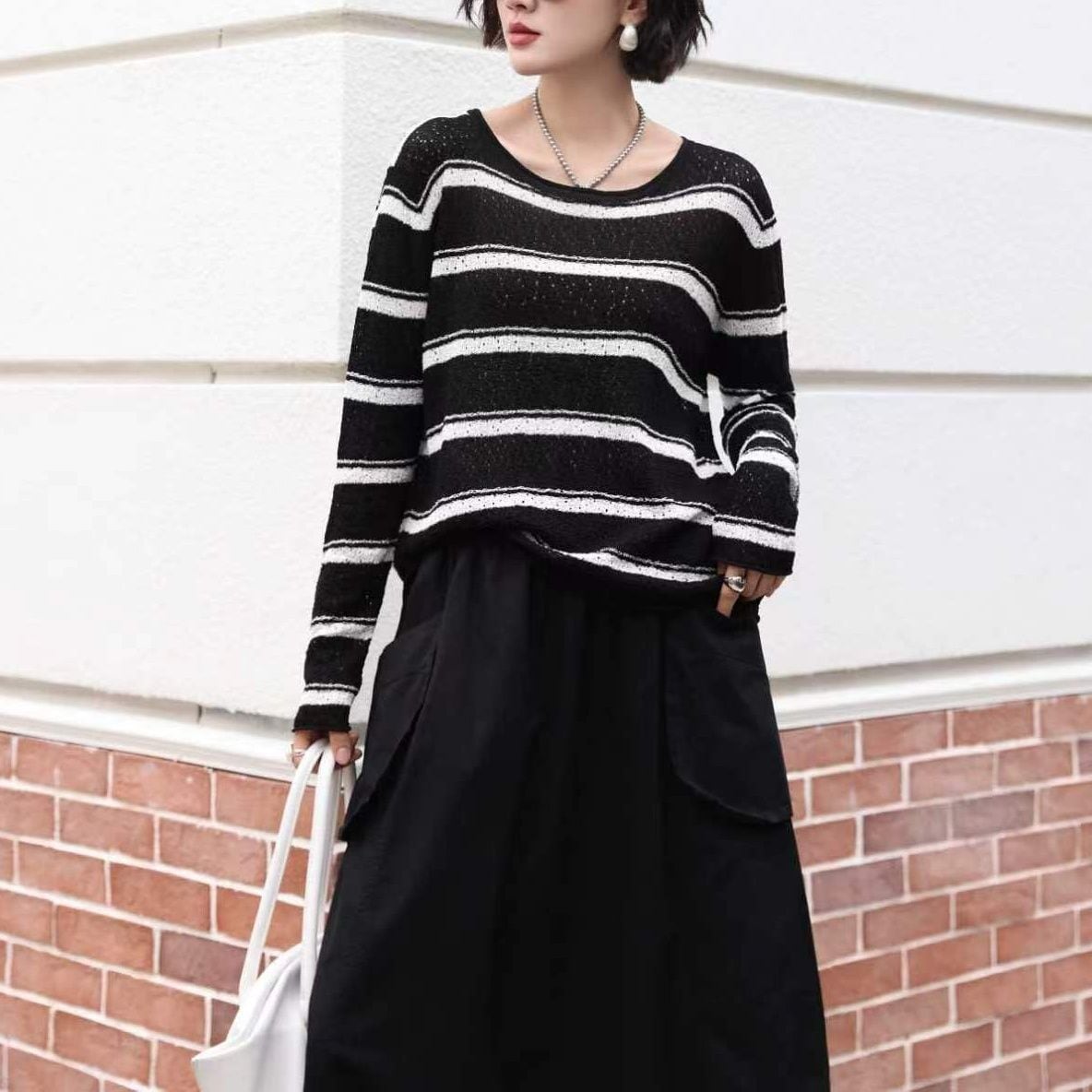 STRIPED RELAXED LONG SLEEVE KNIT TOP M-18436