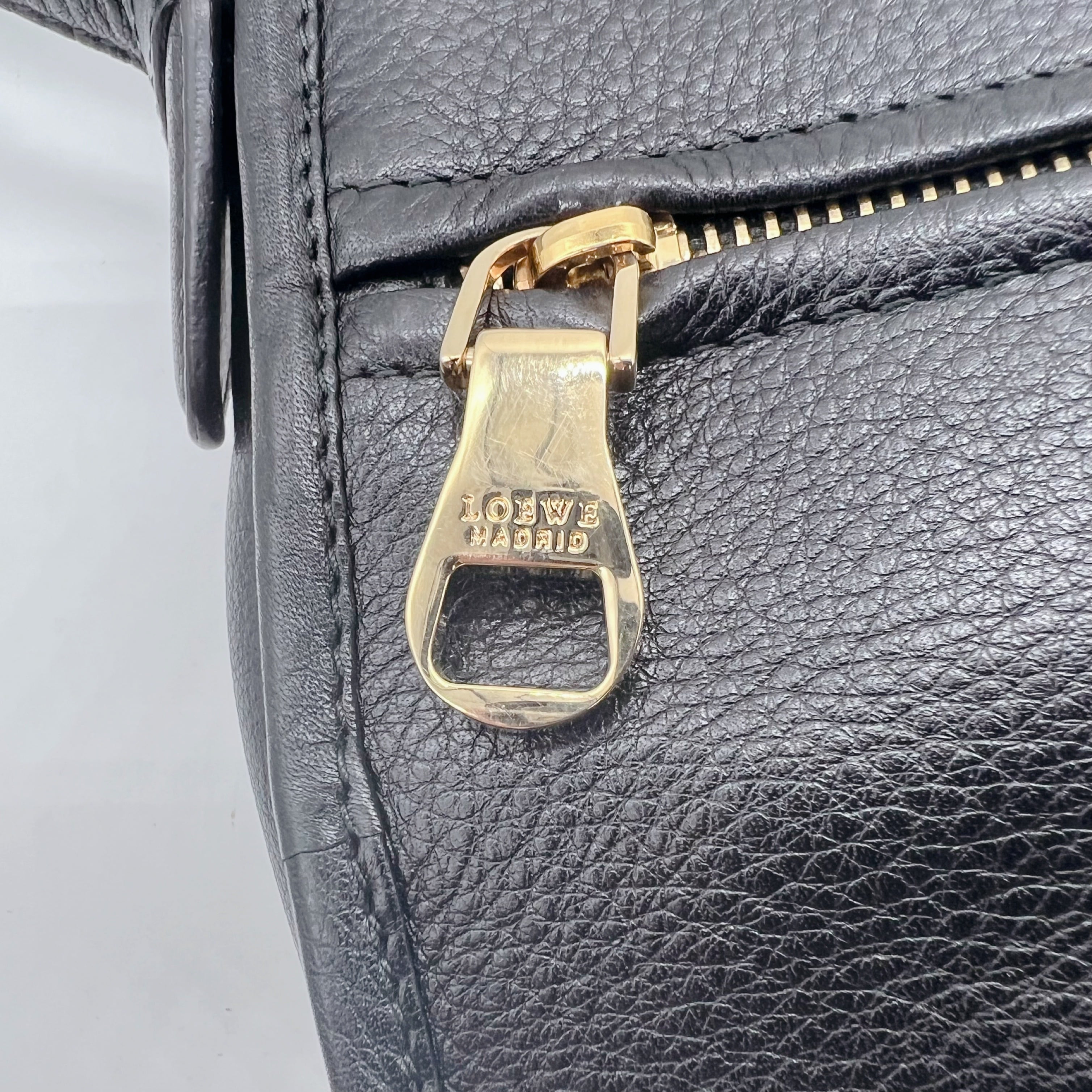 LOEWE】ロエベ ヘリテージ レザー ショルダーバッグ | Regalia.japan