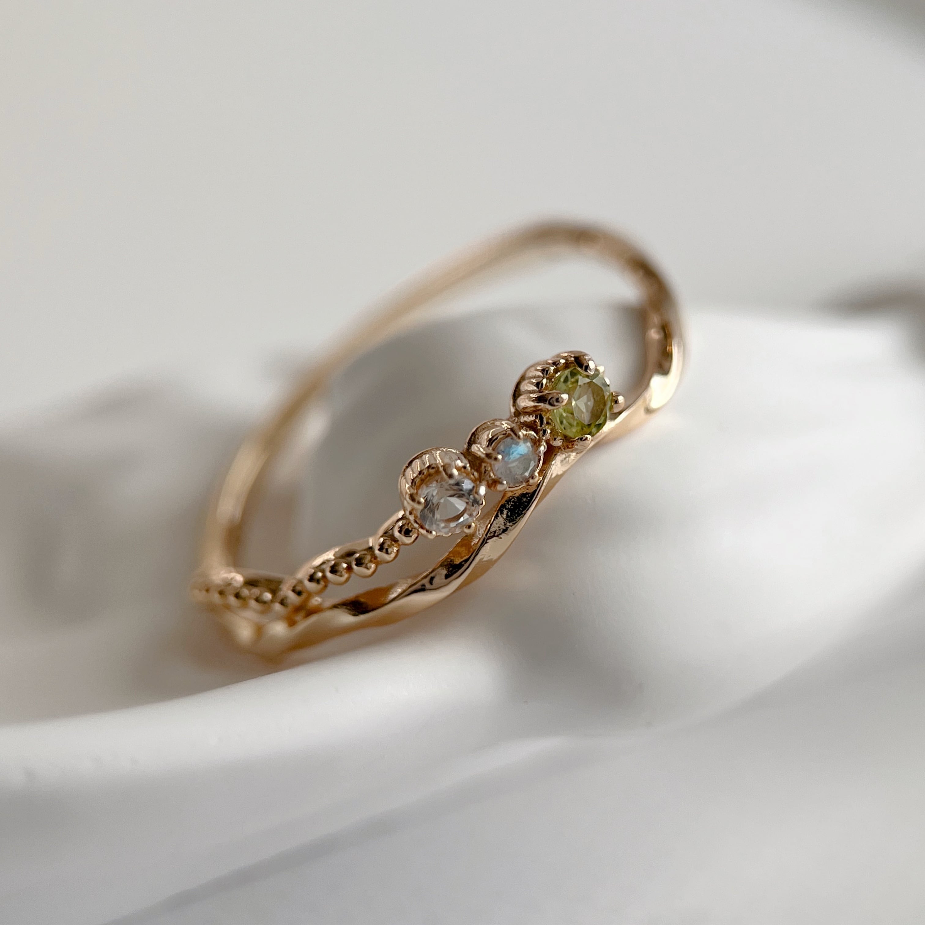 天然ペリドット＆ラブラドライト　ねじりデザインリング　silver925製