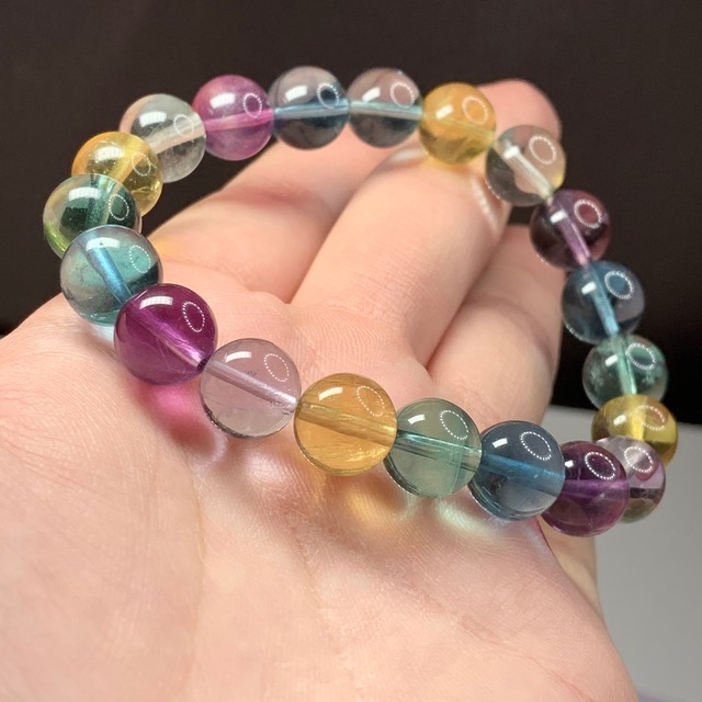 A31.発色が美しいマルチ系フローライトブレスレット