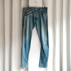 Levi`s RED DENIM PANTS