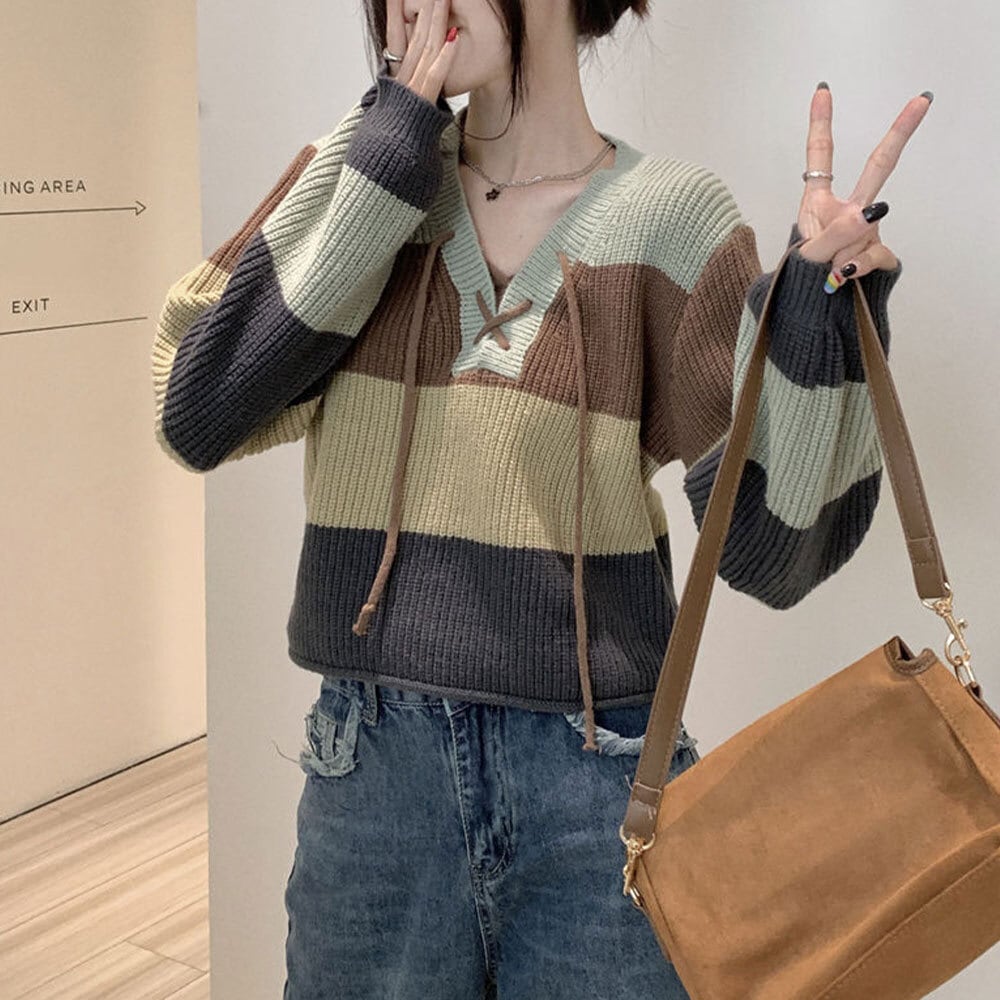 【送料無料】 ニット セーター ボーダー ショート丈 長袖 レディース 春秋冬 韓国 大人 カジュアル おしゃれ マルチボーダー ゆったり 体型カバー レースアップ トップス 大人可愛い 大人女子
