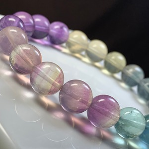 可愛い色合い☆グラデーション風・フローライトブレスレット