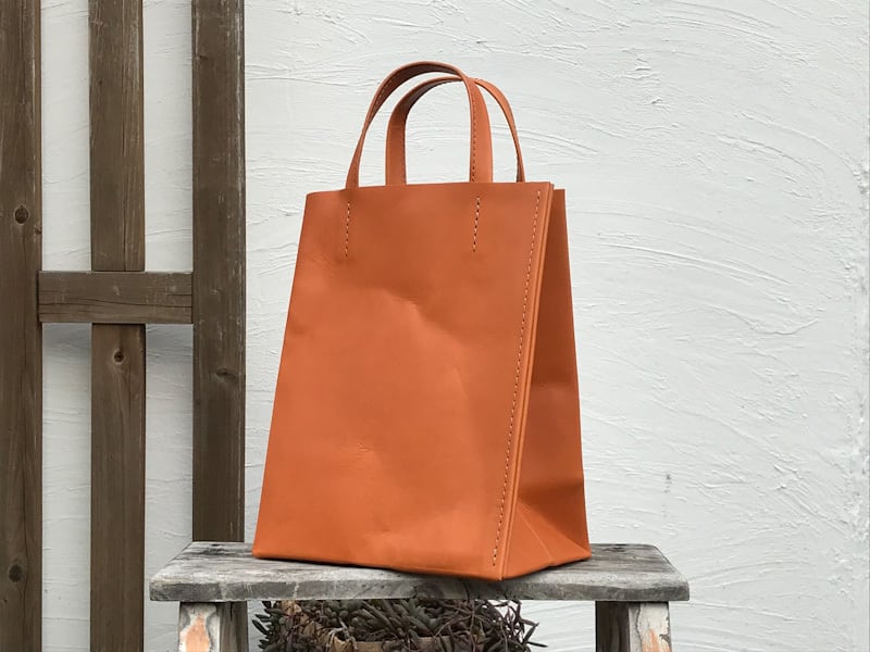 牛革の紙袋のような革袋・B5タテ | 革り小物 Aster*isk