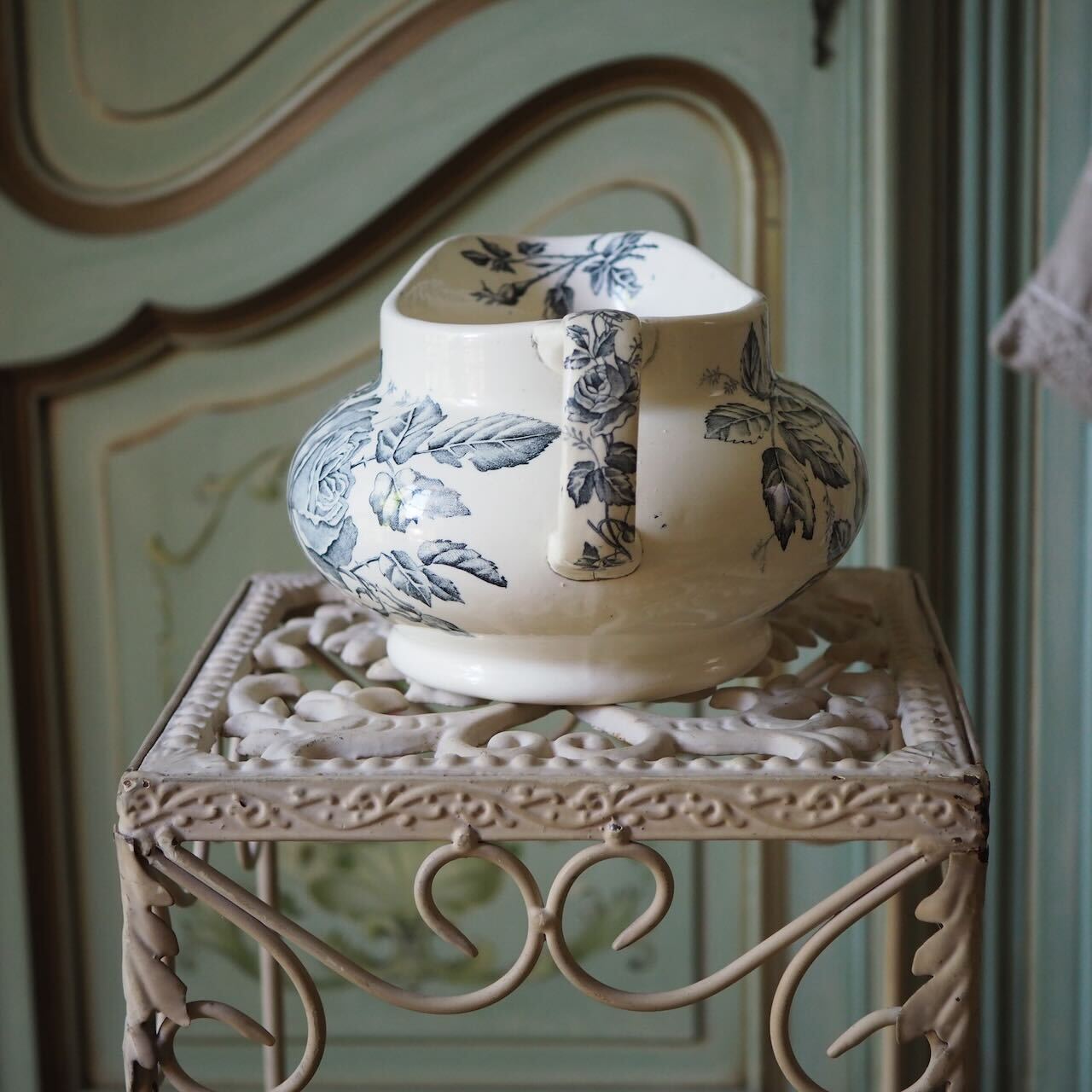 ロンシャンの大型ピシェ「ROSA」1880 - 1912年 | ヴィラモンローズ